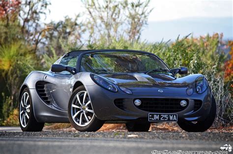 lotus araba