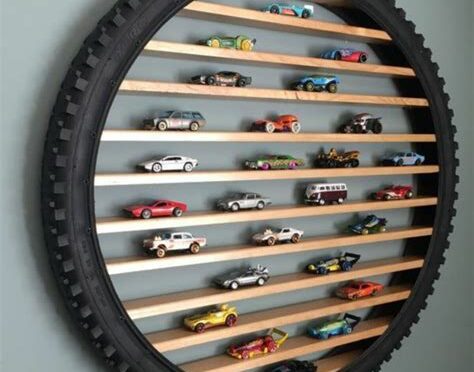 oyuncak araba rafları