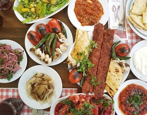 Adana En Yakın Yemek Yerleri